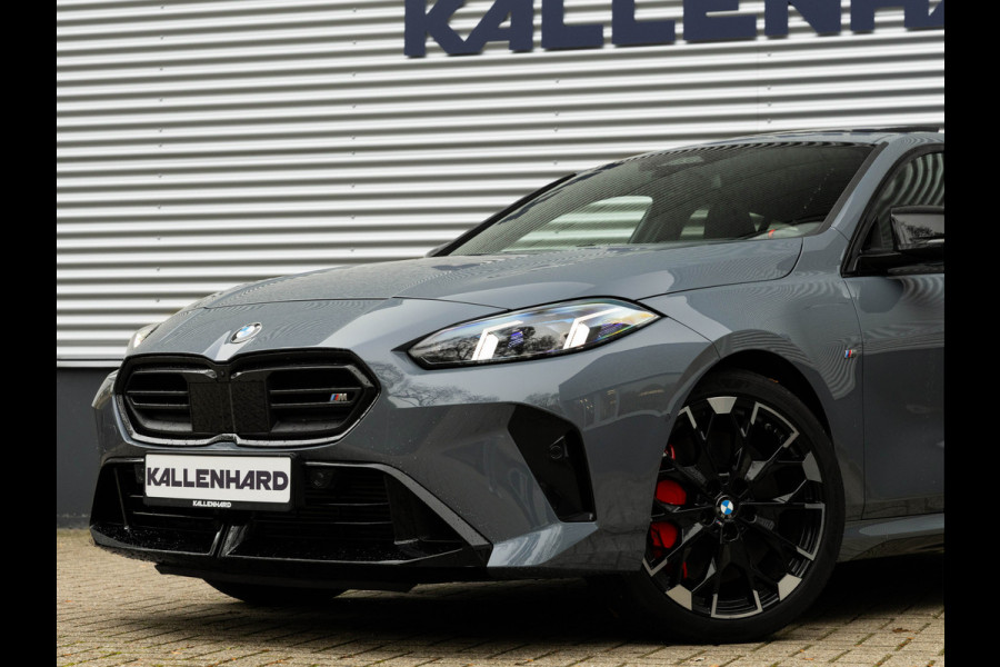 BMW 1-serie M135 xDrive M-Sport Pro - Pano - Harman Kardon - Driving Ass Plus