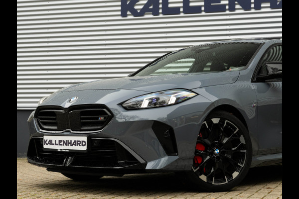 BMW 1-serie M135 xDrive M-Sport Pro - Pano - Harman Kardon - Driving Ass Plus