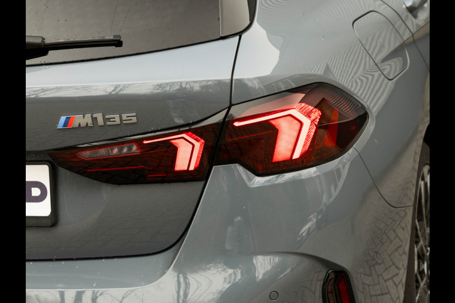BMW 1-serie M135 xDrive M-Sport Pro - Pano - Harman Kardon - Driving Ass Plus