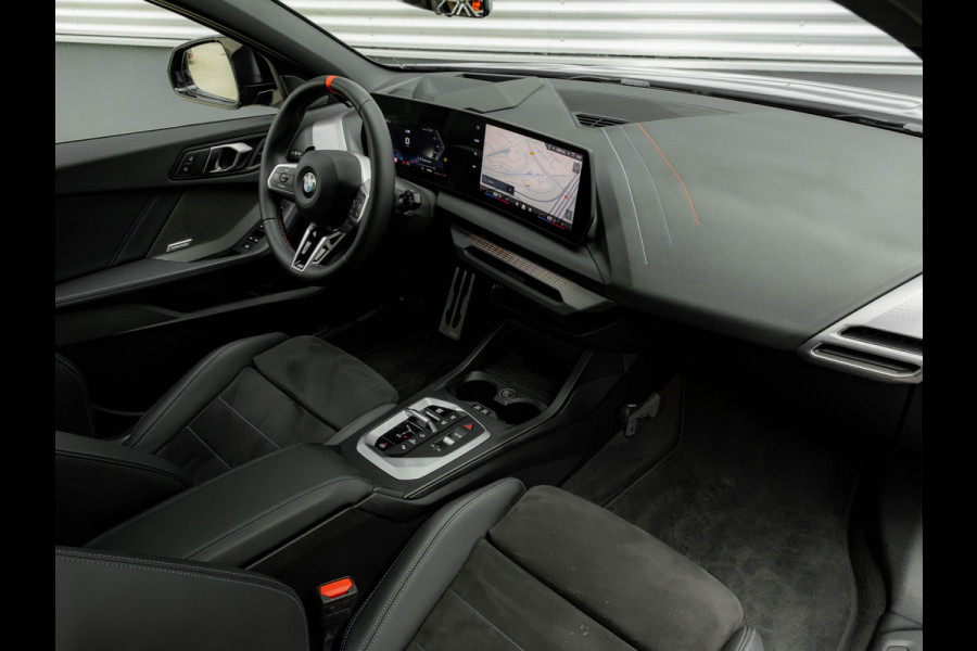 BMW 1-serie M135 xDrive M-Sport Pro - Pano - Harman Kardon - Driving Ass Plus