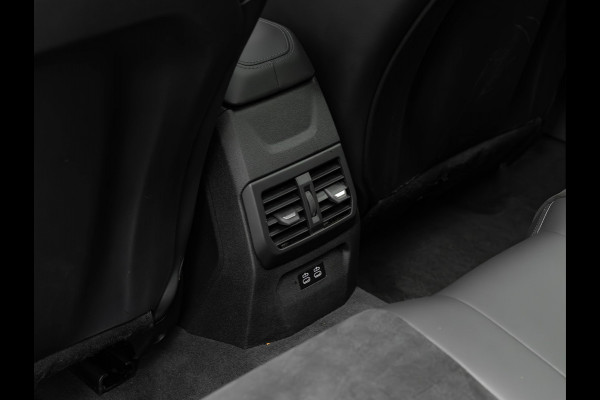 BMW 1-serie M135 xDrive M-Sport Pro - Pano - Harman Kardon - Driving Ass Plus
