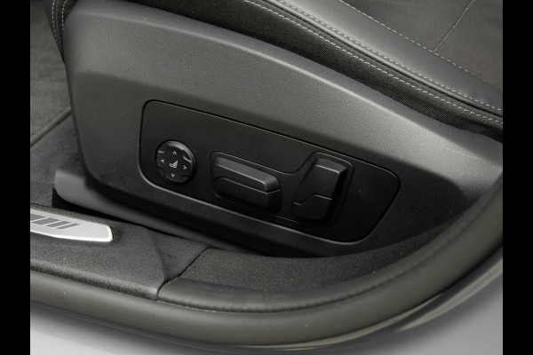 BMW 1-serie M135 xDrive M-Sport Pro - Pano - Harman Kardon - Driving Ass Plus