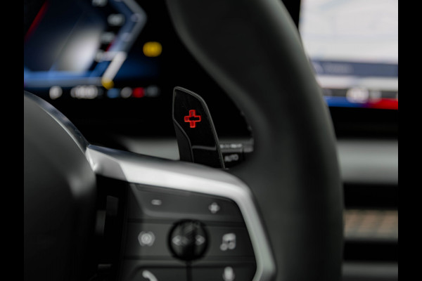 BMW 1-serie M135 xDrive M-Sport Pro - Pano - Harman Kardon - Driving Ass Plus