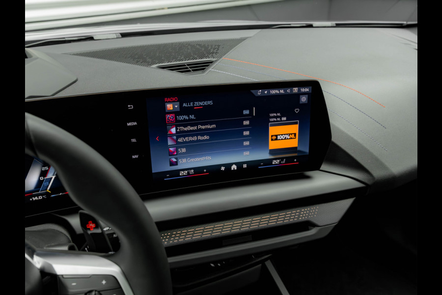 BMW 1-serie M135 xDrive M-Sport Pro - Pano - Harman Kardon - Driving Ass Plus