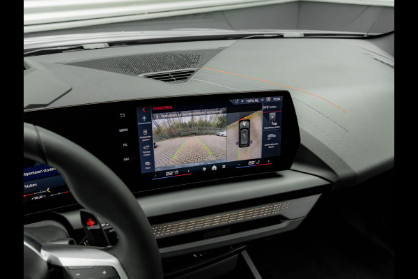BMW 1-serie M135 xDrive M-Sport Pro - Pano - Harman Kardon - Driving Ass Plus