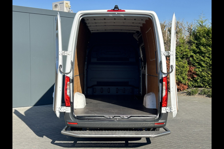 Mercedes-Benz Sprinter 311 CDI AUTOMAAT / L3H2 / MAXI / 1e EIG. / CAMERA / AIRCO / CRUISE / NAVI