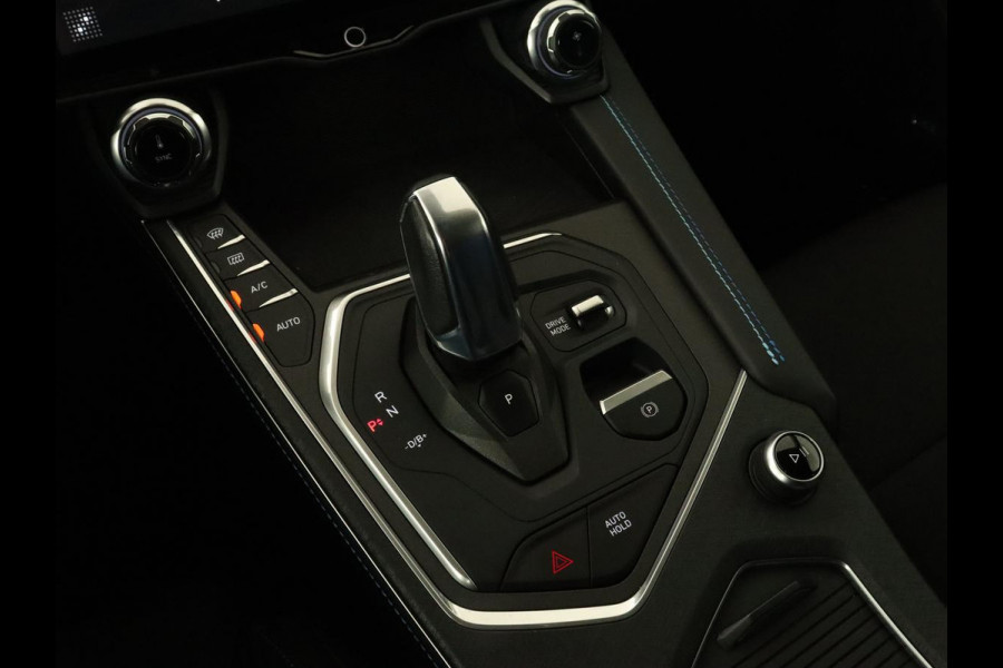 Lynk & Co 01 1.5 Plug In | Panoramadak | Infinity by Harman | Camera | Adaptive cruise | Stoelverwarming | Carplay | Memory | Full LED | PHEV