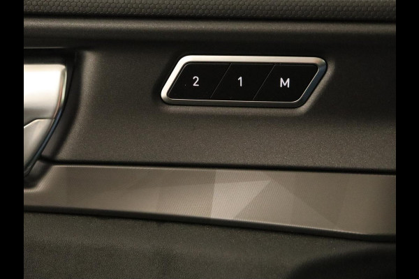 Lynk & Co 01 1.5 Plug In | Panoramadak | Infinity by Harman | Camera | Adaptive cruise | Stoelverwarming | Carplay | Memory | Full LED | PHEV