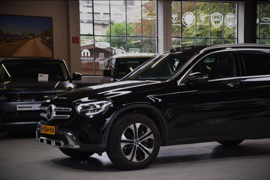 Mercedes-Benz GLC 300e 4MATIC Panoramadak|Dealer onderhouden|ACC|360 view|