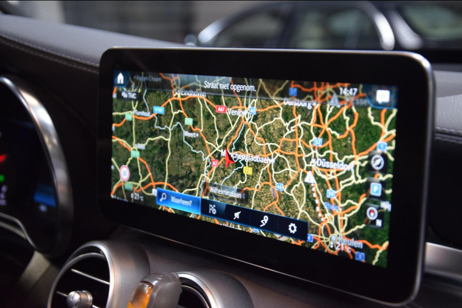 Mercedes-Benz GLC 300e 4MATIC Panoramadak|Dealer onderhouden|ACC|360 view|