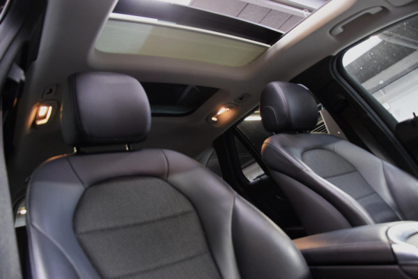 Mercedes-Benz GLC 300e 4MATIC Panoramadak|Dealer onderhouden|ACC|360 view|