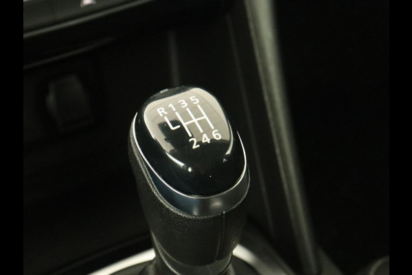 Renault Mégane 1.3 TCe Business Zen | Trekhaak | Camera | Carplay | Keyless | Navigatie | Full LED | Parkeerhulp | Cruise control | Climate control