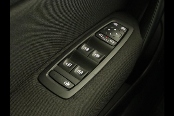 Renault Mégane 1.3 TCe Business Zen | Trekhaak | Camera | Carplay | Keyless | Navigatie | Full LED | Parkeerhulp | Cruise control | Climate control