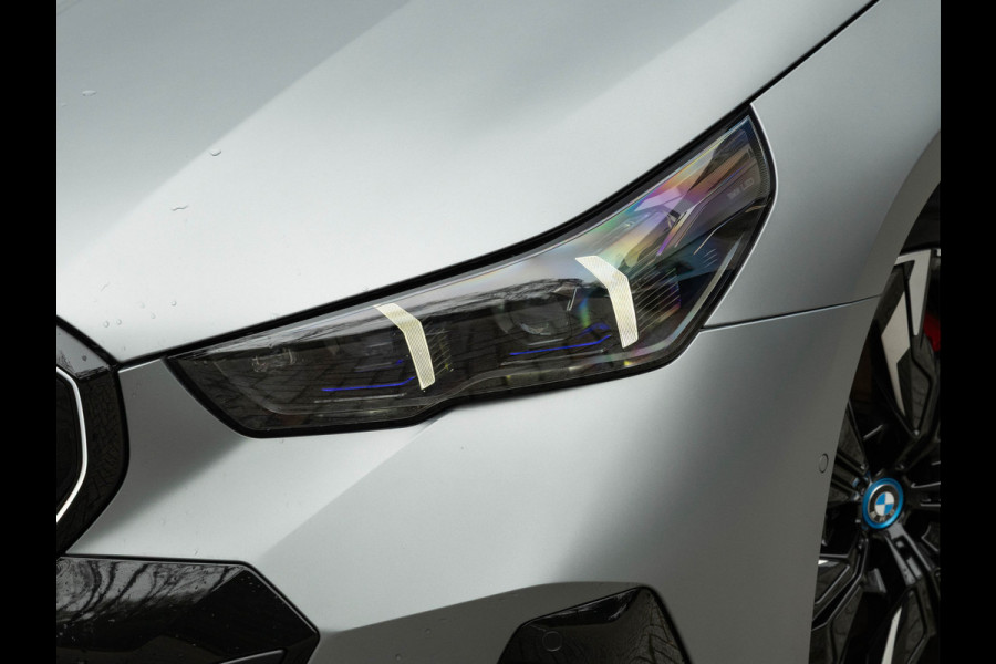 BMW i5 eDrive40 M-Sport Pro - Pano - Trekhaak - Driving Ass Prof - Stoelventilatie