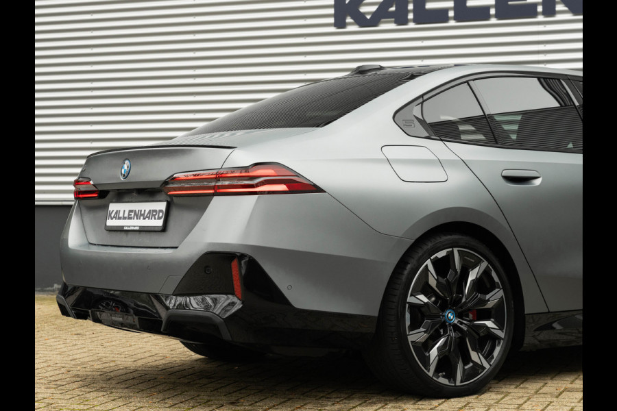 BMW i5 eDrive40 M-Sport Pro - Pano - Trekhaak - Driving Ass Prof - Stoelventilatie