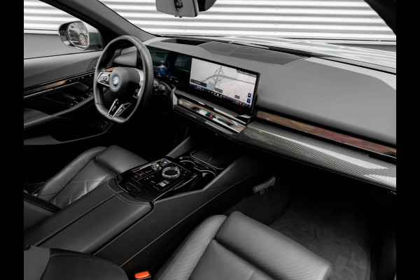 BMW i5 eDrive40 M-Sport Pro - Pano - Trekhaak - Driving Ass Prof - Stoelventilatie