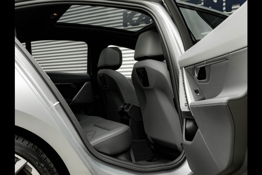 BMW i5 eDrive40 M-Sport Pro - Pano - Trekhaak - Driving Ass Prof - Stoelventilatie