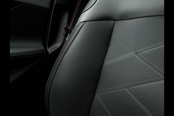 BMW i5 eDrive40 M-Sport Pro - Pano - Trekhaak - Driving Ass Prof - Stoelventilatie