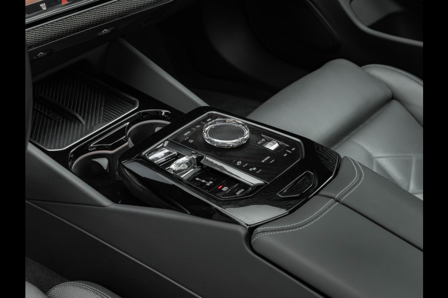 BMW i5 eDrive40 M-Sport Pro - Pano - Trekhaak - Driving Ass Prof - Stoelventilatie