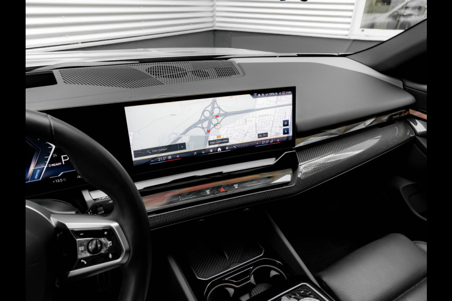 BMW i5 eDrive40 M-Sport Pro - Pano - Trekhaak - Driving Ass Prof - Stoelventilatie