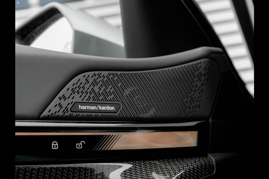 BMW i5 eDrive40 M-Sport Pro - Pano - Trekhaak - Driving Ass Prof - Stoelventilatie