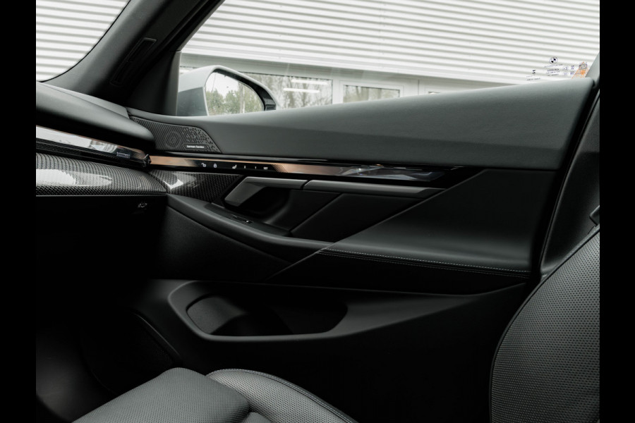 BMW i5 eDrive40 M-Sport Pro - Pano - Trekhaak - Driving Ass Prof - Stoelventilatie
