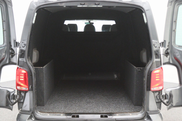 Volkswagen Transporter 2.0 TDI DSG L2H1 30 DC Highline Leer, 2x Elektr. Schuifdeur, ACC, Camera, Apple Carplay, LED, Trekhaak, 20''