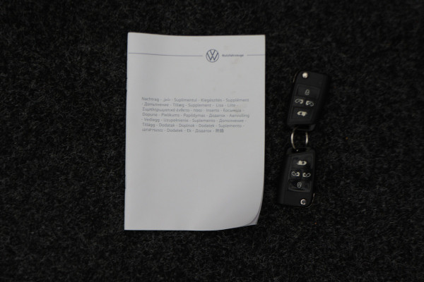 Volkswagen Transporter 2.0 TDI DSG L2H1 30 DC Highline Leer, 2x Elektr. Schuifdeur, ACC, Camera, Apple Carplay, LED, Trekhaak, 20''