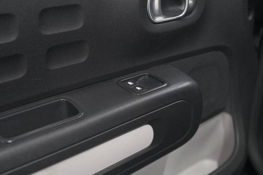 Citroën C3 PureTech 82 Feel Edition | Parkeersensoren | Navigatie | Apple Carplay