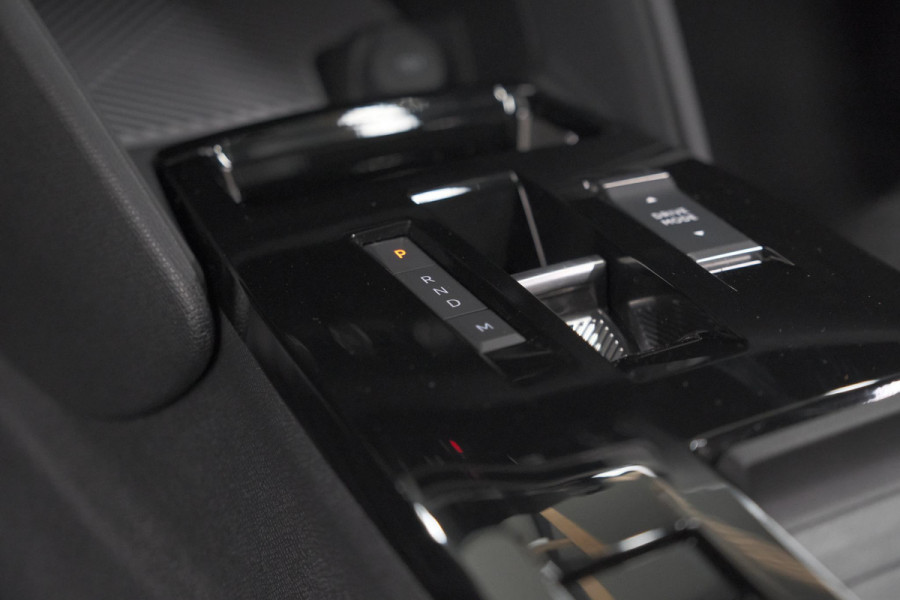 Citroën C4 Hybrid 136 e-DCS6 Plus | Camera | Apple Carplay | Navigatie | Parkeersensoren