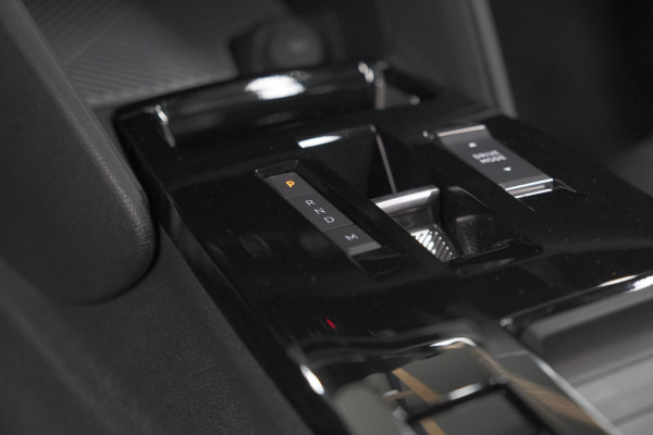 Citroën C4 Hybrid 136 e-DCS6 Plus | Camera | Apple Carplay | Navigatie | Parkeersensoren