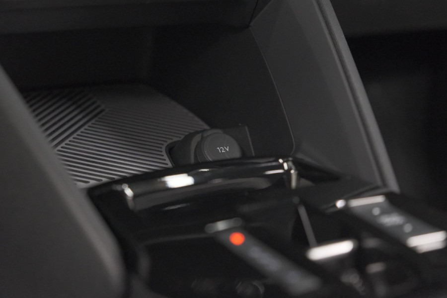 Citroën C4 Hybrid 136 e-DCS6 Plus | Camera | Apple Carplay | Navigatie | Parkeersensoren
