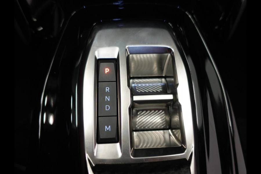 Peugeot 2008 1.2 PureTech 130pk Automaat Allure | Navigatie | Apple Carplay/Android | Auto 360 camera | Parkeersensoren | Blind Spot Assist | Adaptive Cruise Control | Stoelverwarming | Getinte ramen | Climate Control