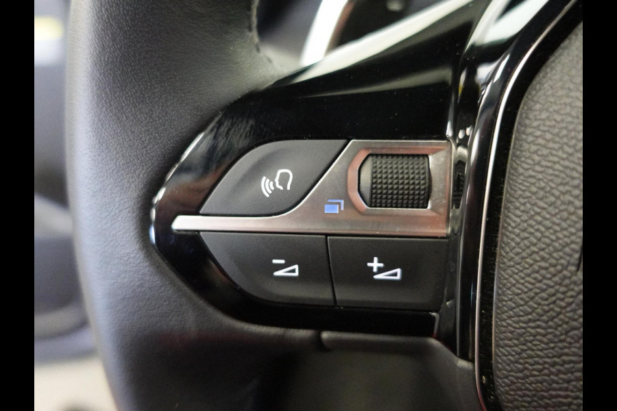 Peugeot 2008 1.2 PureTech 130pk Automaat Allure | Navigatie | Apple Carplay/Android | Auto 360 camera | Parkeersensoren | Blind Spot Assist | Adaptive Cruise Control | Stoelverwarming | Getinte ramen | Climate Control