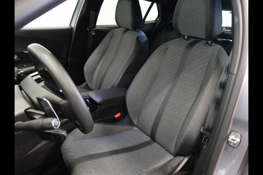 Peugeot 2008 1.2 PureTech 130pk Automaat Allure | Navigatie | Apple Carplay/Android | Auto 360 camera | Parkeersensoren | Blind Spot Assist | Adaptive Cruise Control | Stoelverwarming | Getinte ramen | Climate Control