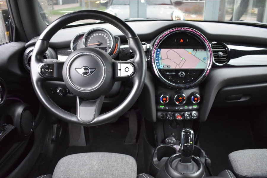 MINI Mini 1.5 Cooper APPLE CARPLAY | STUUR / STOELVERWARMING | DEALER ONDERHOUDEN | SFEERVERLICHTING | NAVIGATIE