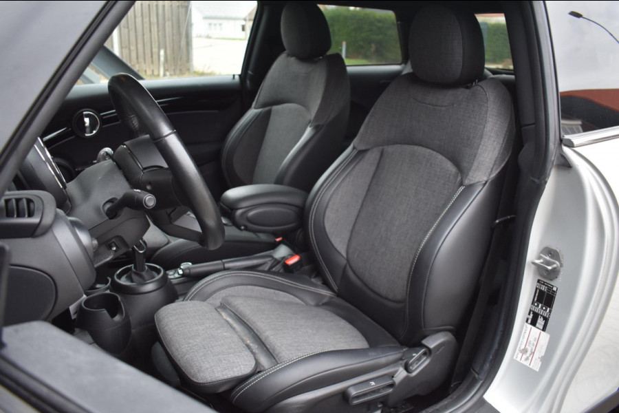 MINI Mini 1.5 Cooper APPLE CARPLAY | STUUR / STOELVERWARMING | DEALER ONDERHOUDEN | SFEERVERLICHTING | NAVIGATIE