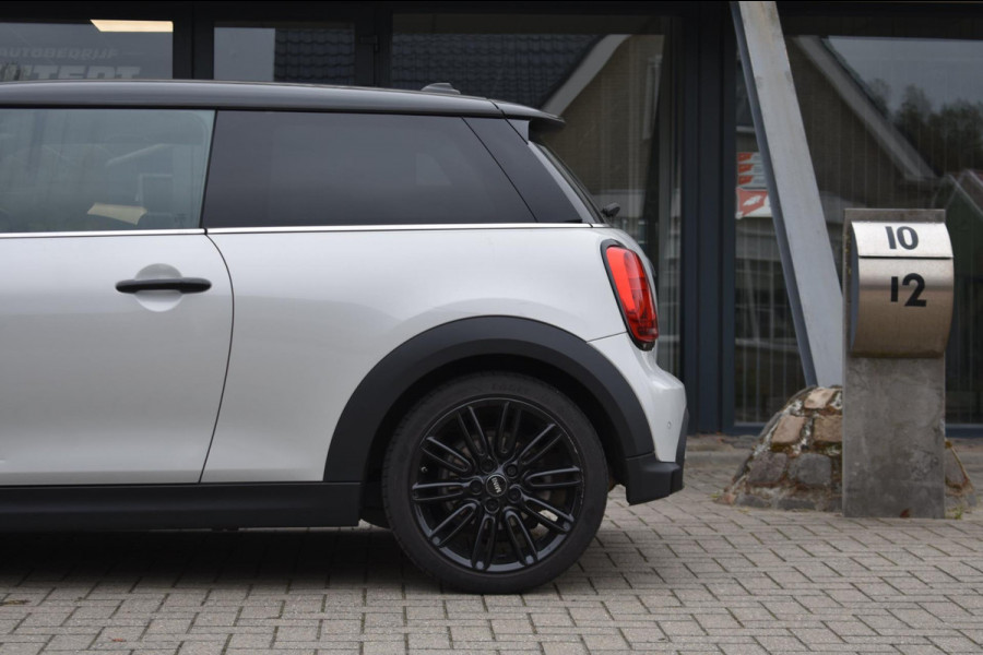 MINI Mini 1.5 Cooper APPLE CARPLAY | STUUR / STOELVERWARMING | DEALER ONDERHOUDEN | SFEERVERLICHTING | NAVIGATIE