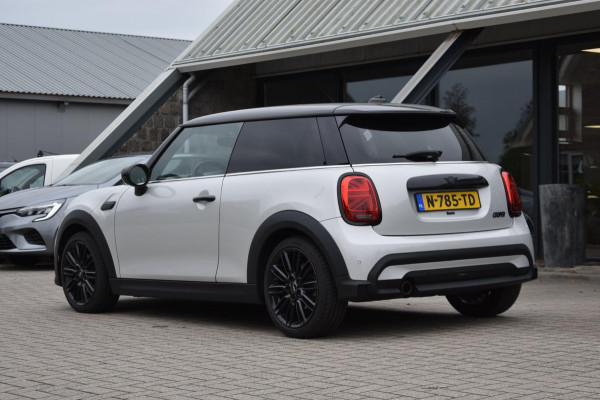 MINI Mini 1.5 Cooper APPLE CARPLAY | STUUR / STOELVERWARMING | DEALER ONDERHOUDEN | SFEERVERLICHTING | NAVIGATIE