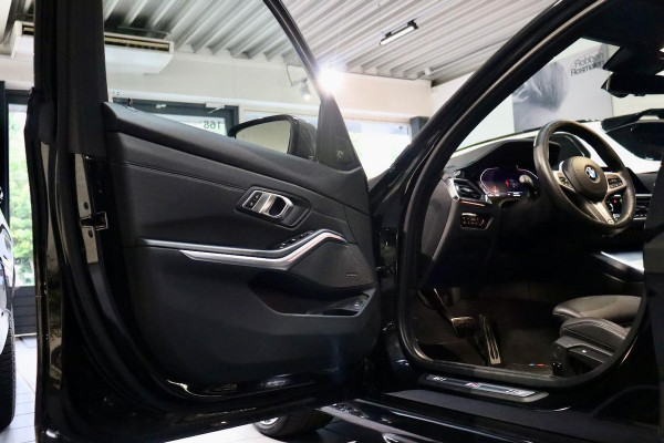 BMW 3-serie 330i High Executive Ed. M Sport|NL|OpenDk|ACC|HuD