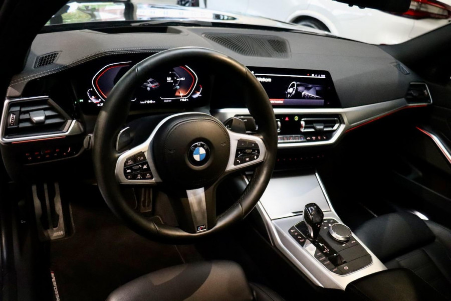 BMW 3-serie 330i High Executive Ed. M Sport|NL|OpenDk|ACC|HuD