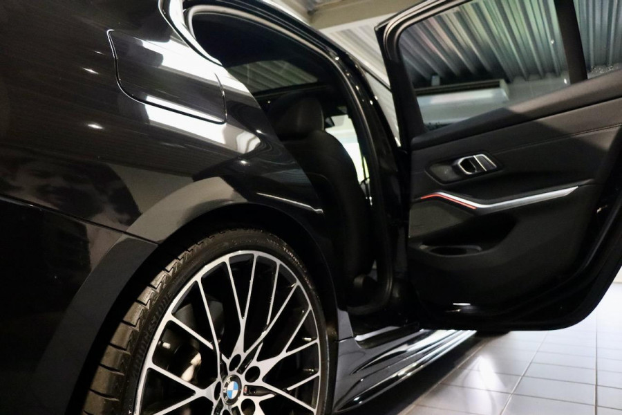 BMW 3-serie 330i High Executive Ed. M Sport|NL|OpenDk|ACC|HuD
