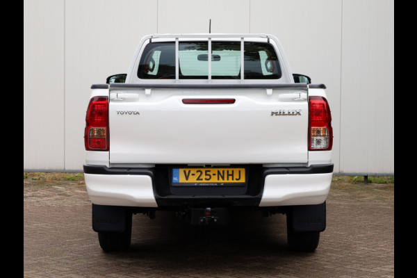 Toyota Hilux 2.4 D-4D 4WD Cool Comfort | Airco | Cruise | Trekhaak