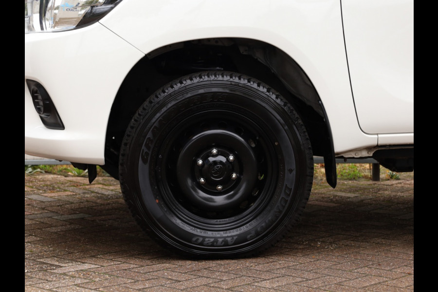 Toyota Hilux 2.4 D-4D 4WD Cool Comfort | Airco | Cruise | Trekhaak