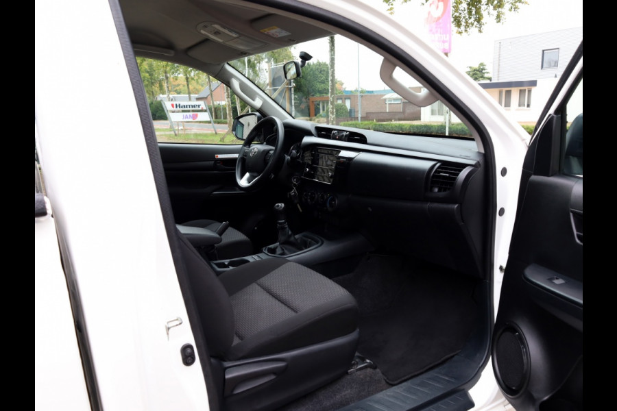 Toyota Hilux 2.4 D-4D 4WD Cool Comfort | Airco | Cruise | Trekhaak