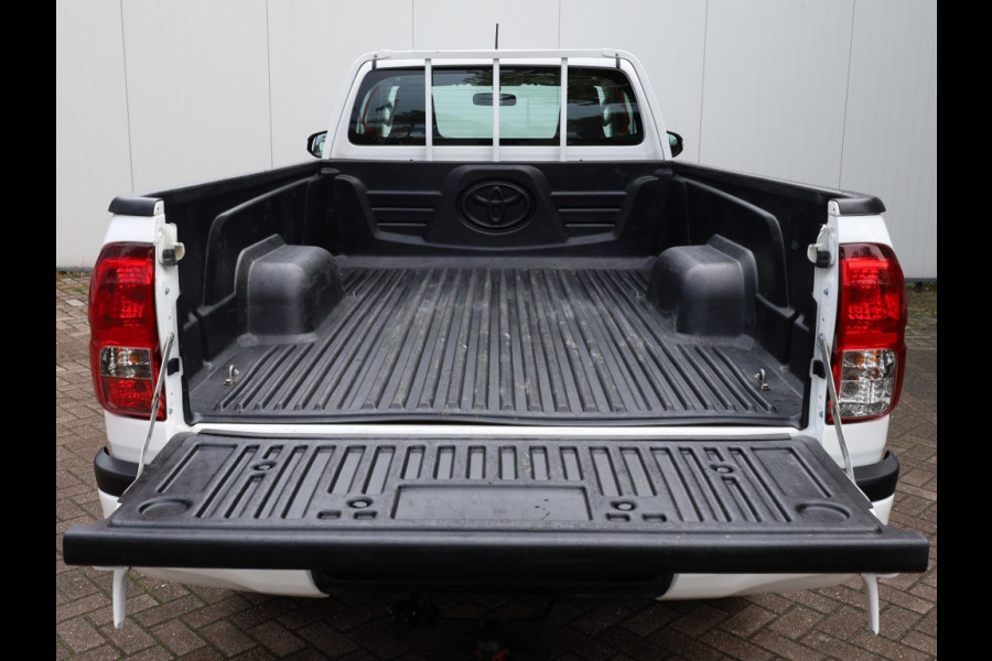 Toyota Hilux 2.4 D-4D 4WD Cool Comfort | Airco | Cruise | Trekhaak