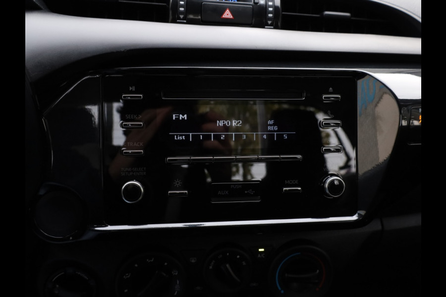 Toyota Hilux 2.4 D-4D 4WD Cool Comfort | Airco | Cruise | Trekhaak