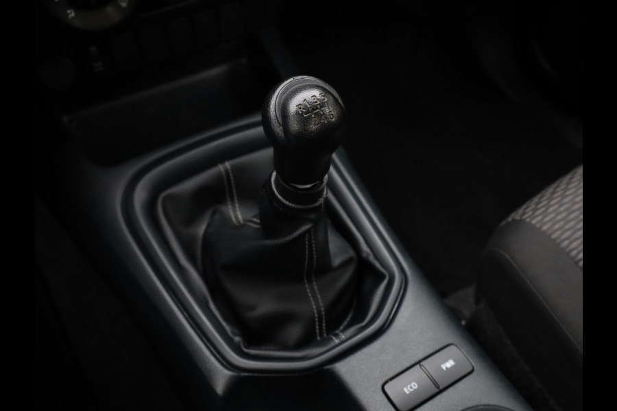 Toyota Hilux 2.4 D-4D 4WD Cool Comfort | Airco | Cruise | Trekhaak