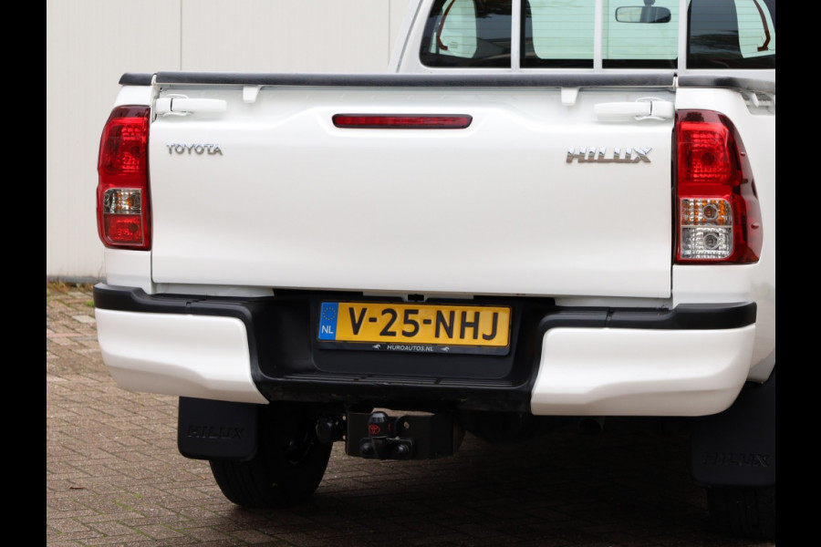 Toyota Hilux 2.4 D-4D 4WD Cool Comfort | Airco | Cruise | Trekhaak