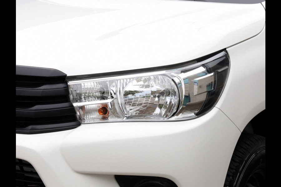 Toyota Hilux 2.4 D-4D 4WD Cool Comfort | Airco | Cruise | Trekhaak